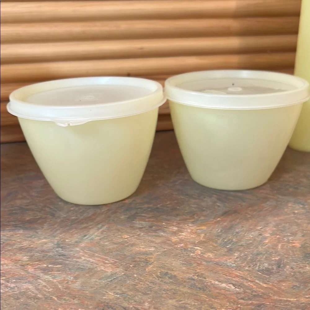 Tupperware Lemon Yellow Container Collection - Picture 9 of 9